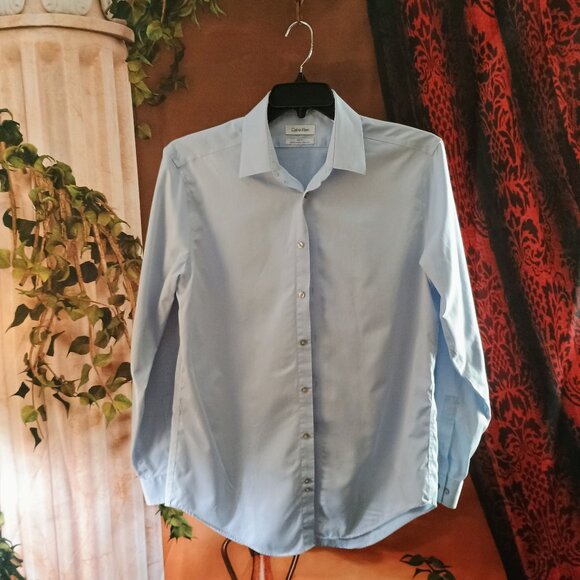 EUC: Calvin Klein Size 16 34/35 Light Blue Shirt Slim Fit, non-iron 100% Cotton - Picture 1 of 3
